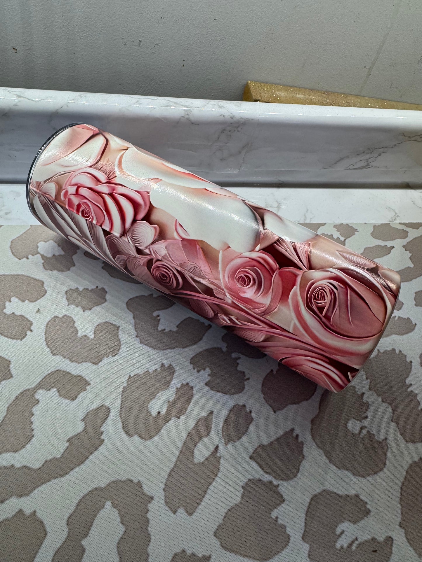 20oz tall skinny Pink rose (semi texture)