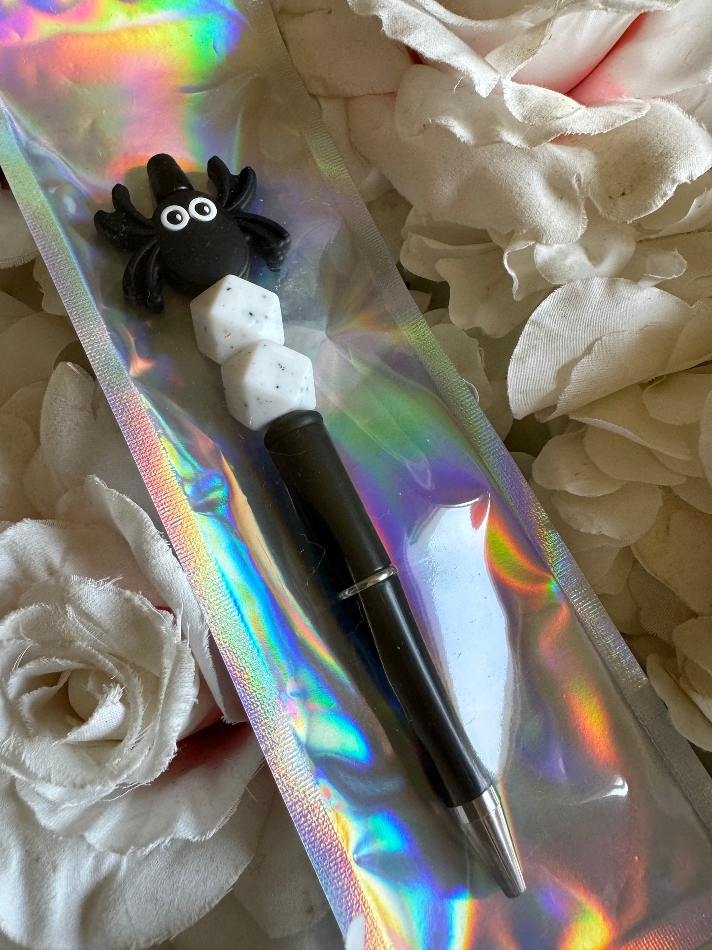 Beaded pen Black spider