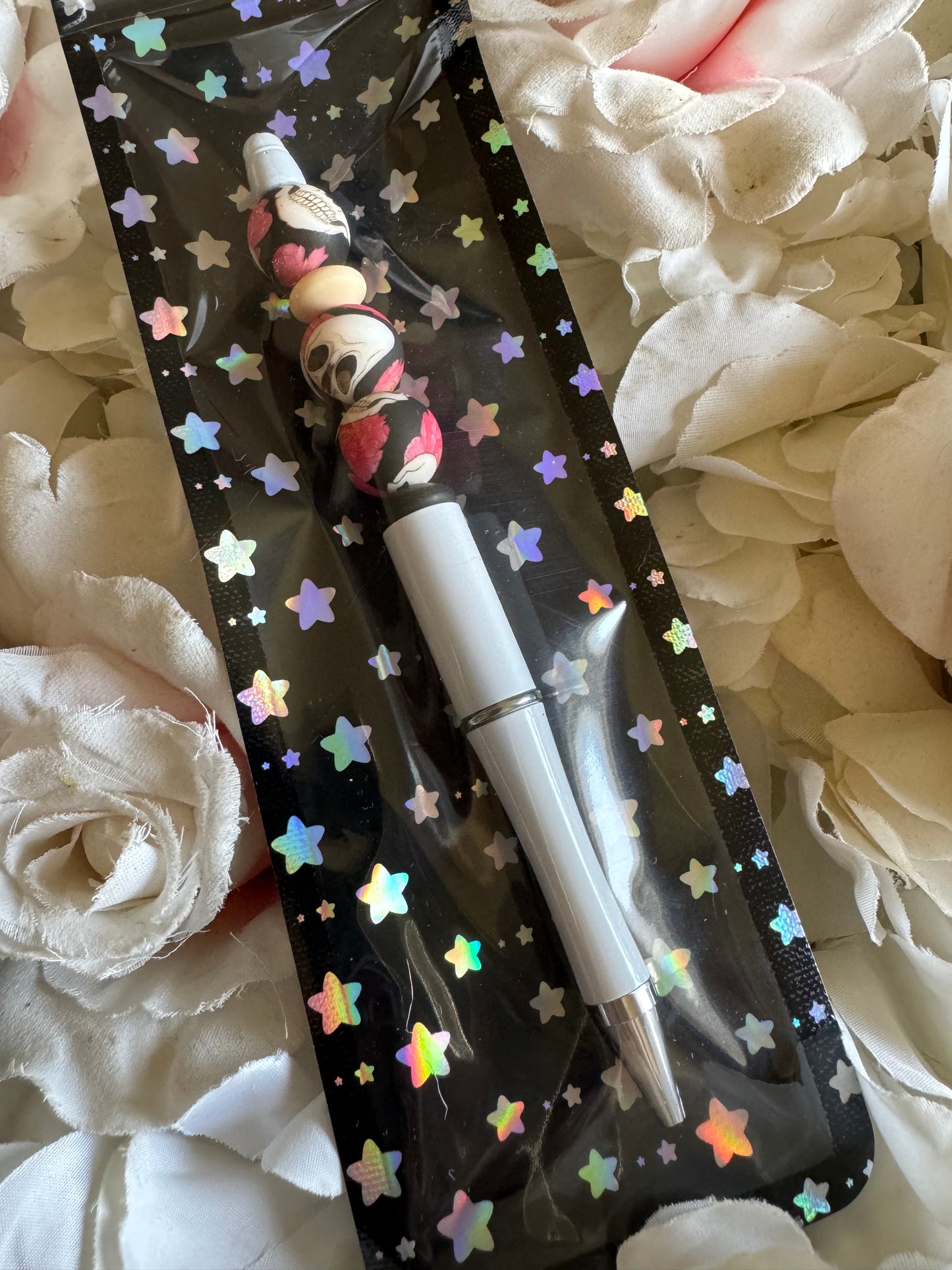 Beaded pen Black and pink scull beads