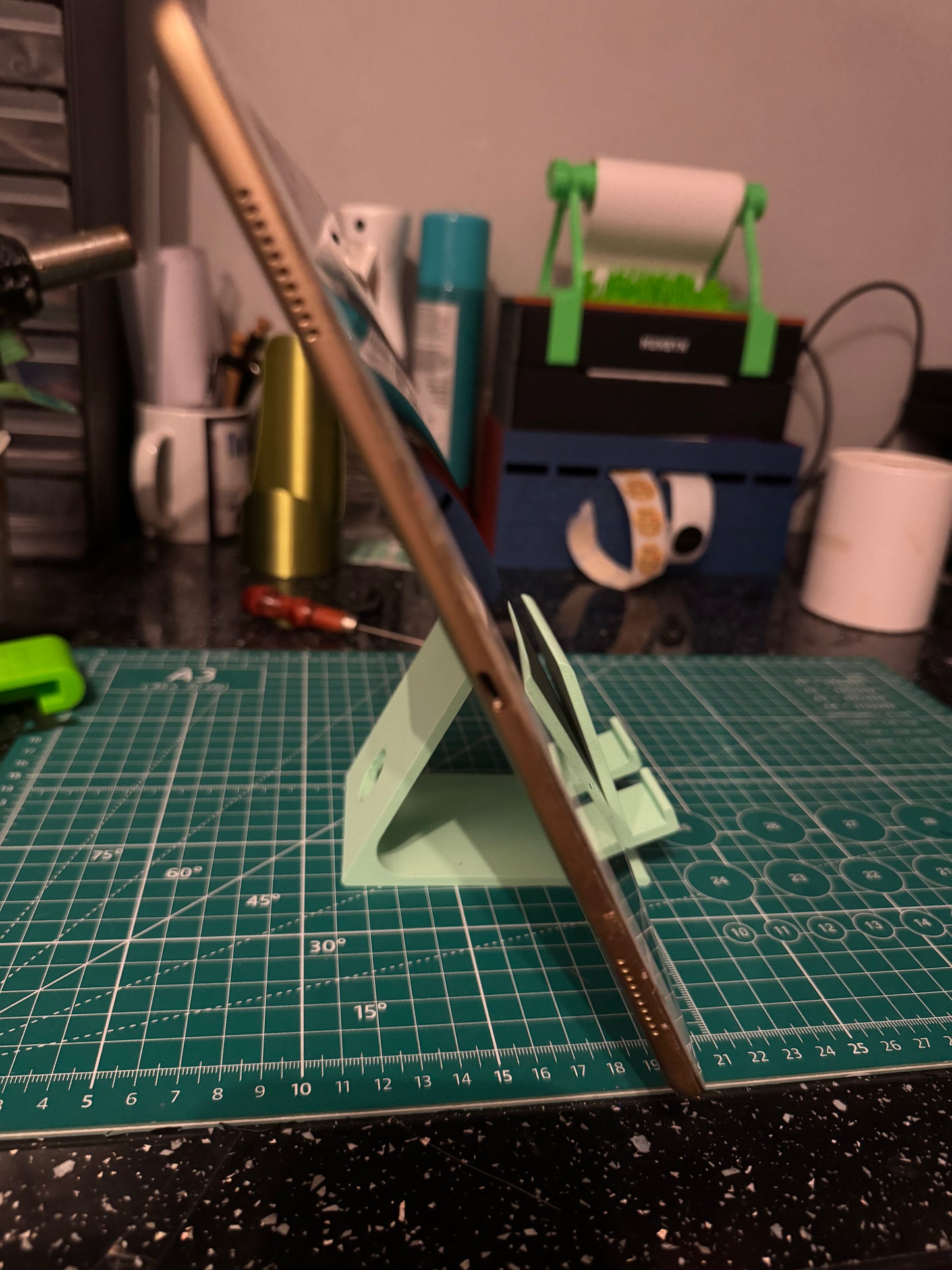 Double phone/Tablet stand