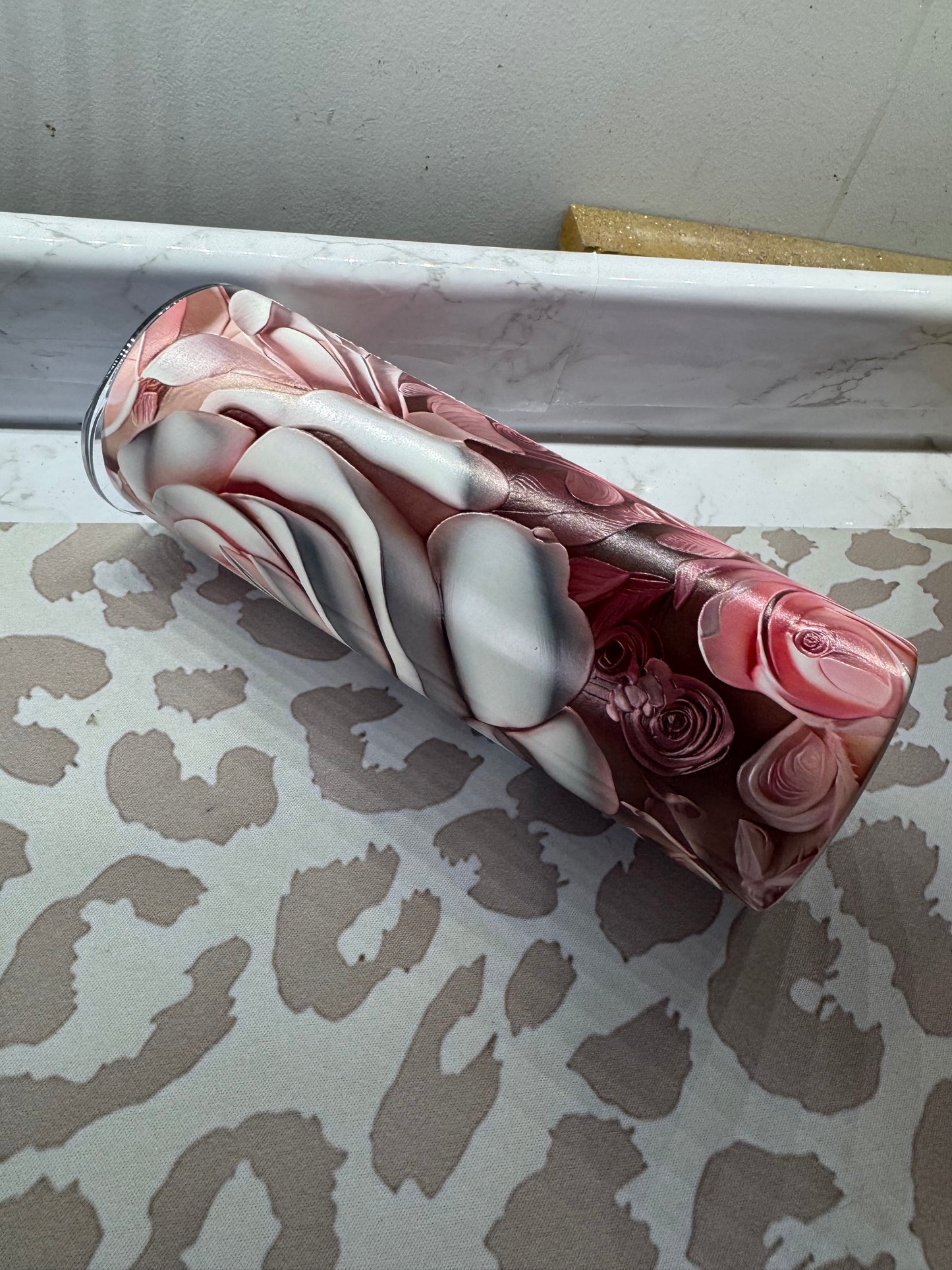 20oz tall skinny Pink rose (semi texture)