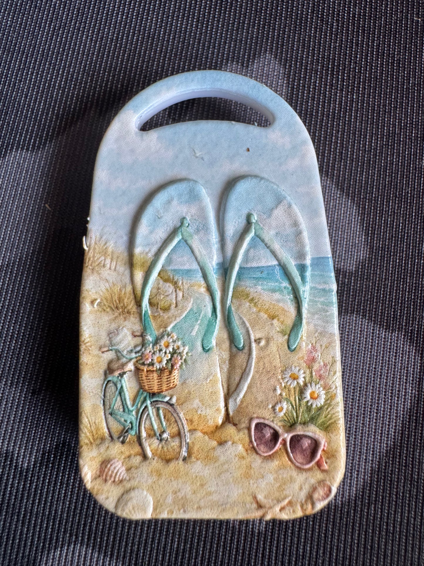Can tab opener bug protector keyring (SETS)