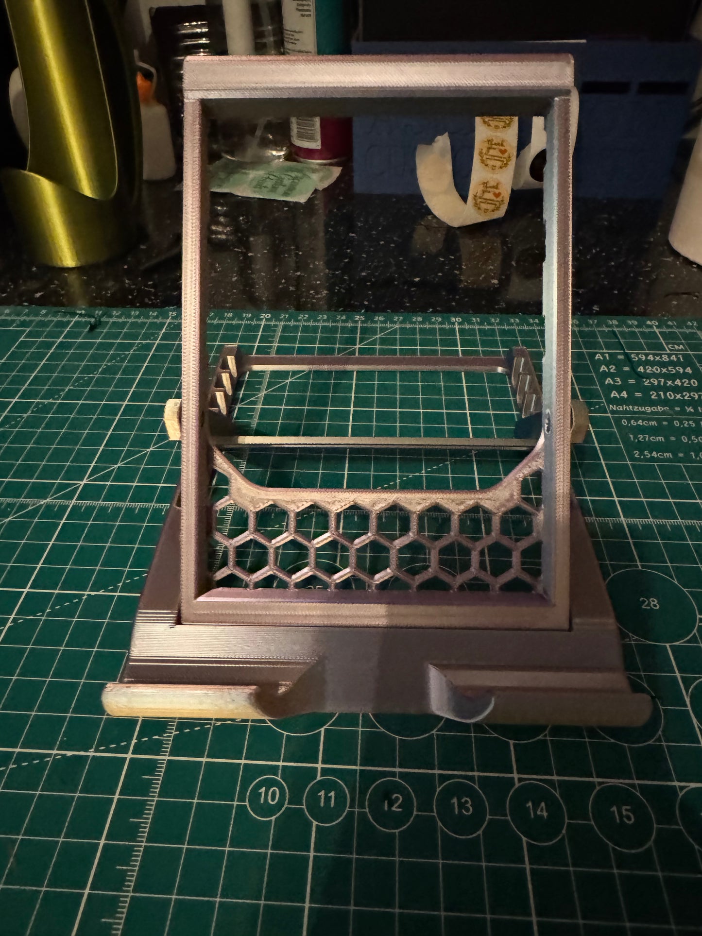 Deckchair Tablet stand
