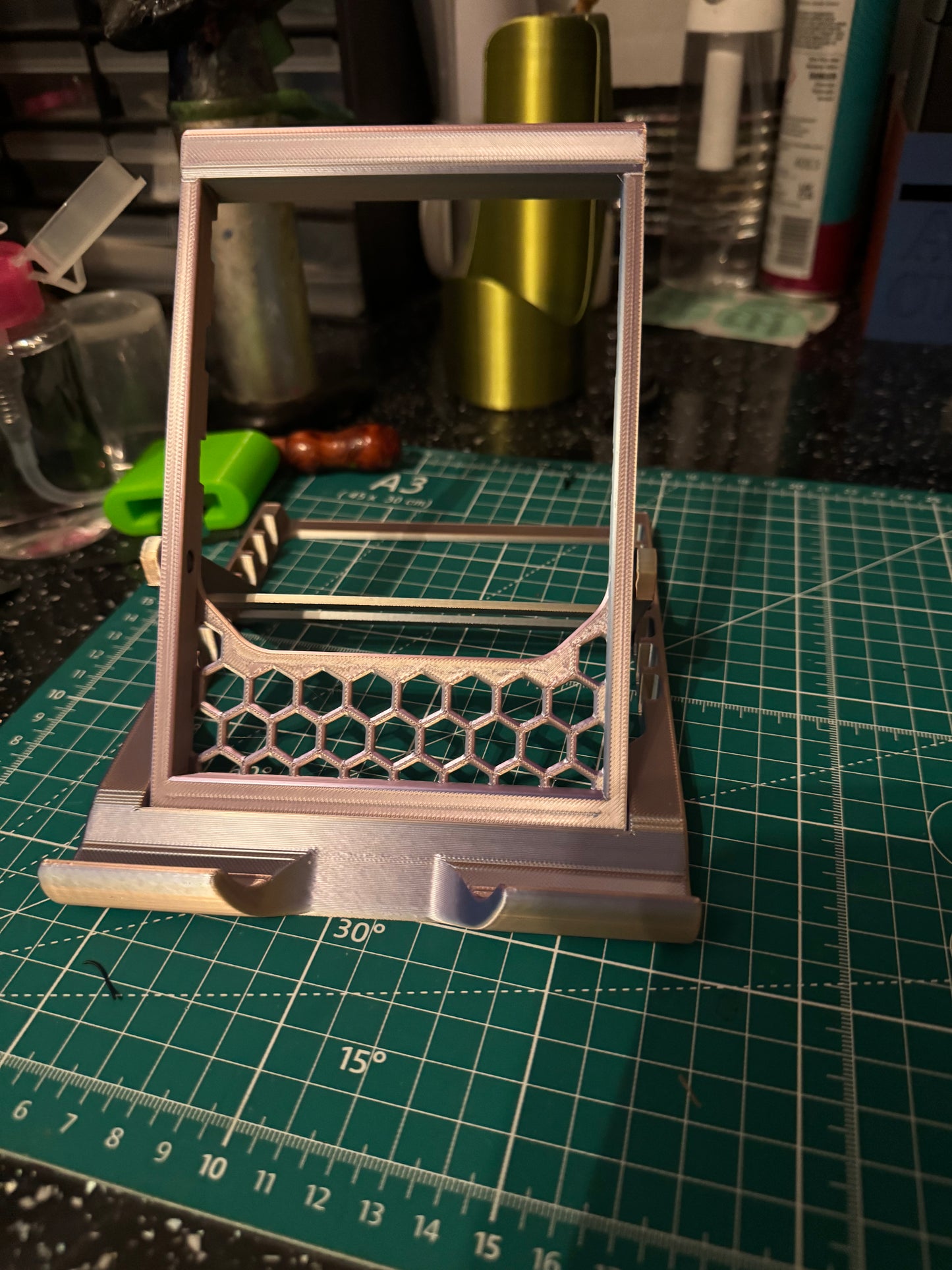 Deckchair Tablet stand