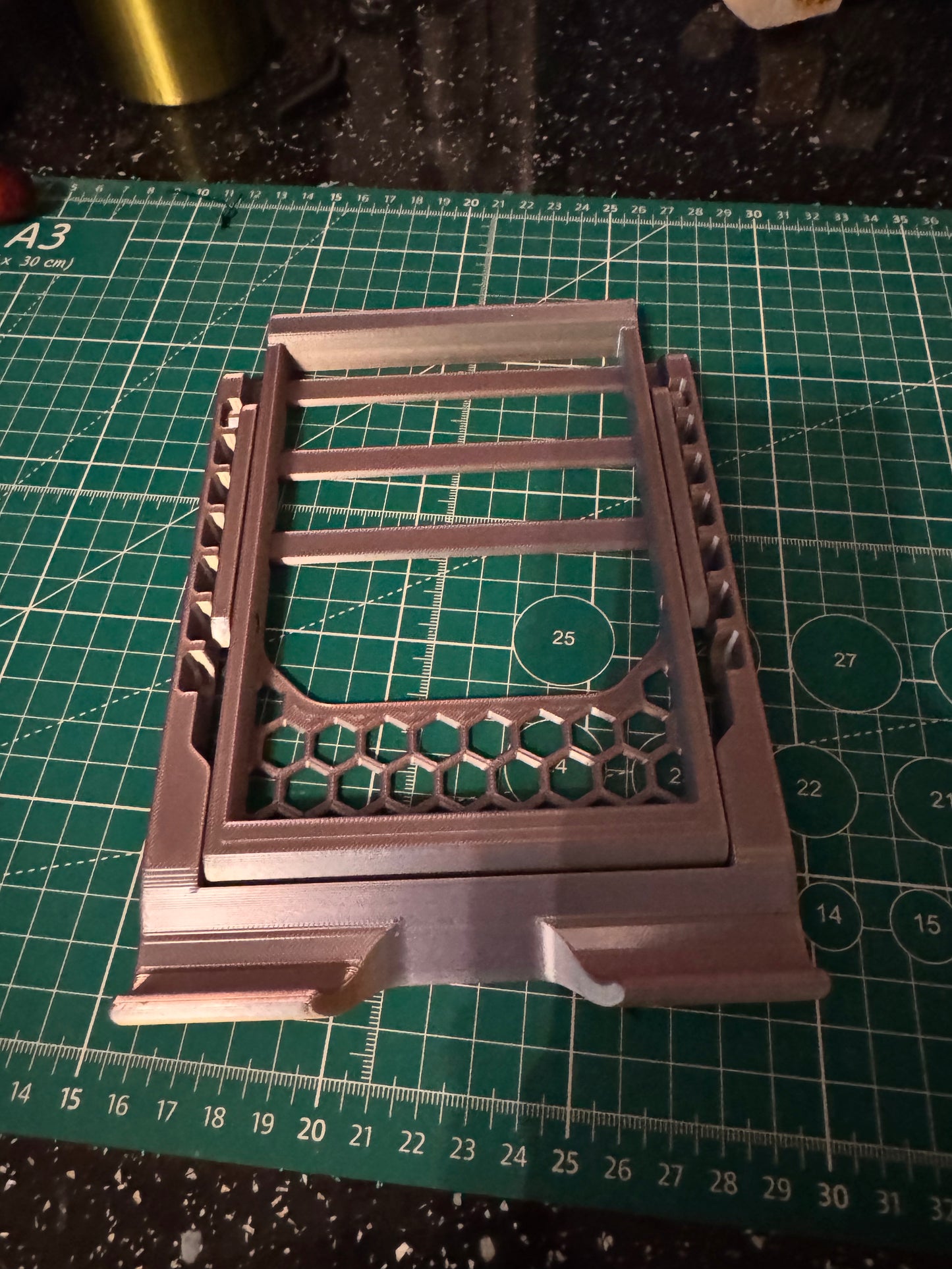 Deckchair Tablet stand