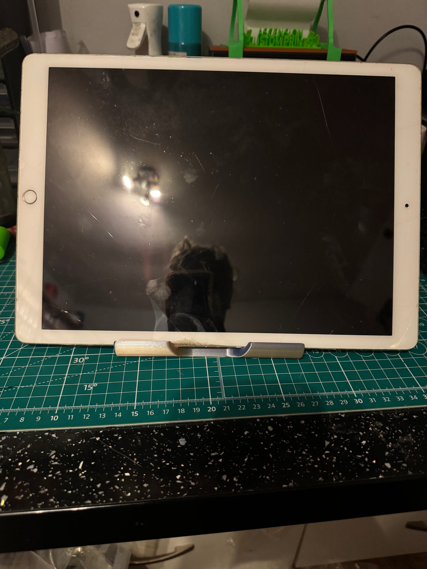 Deckchair Tablet stand
