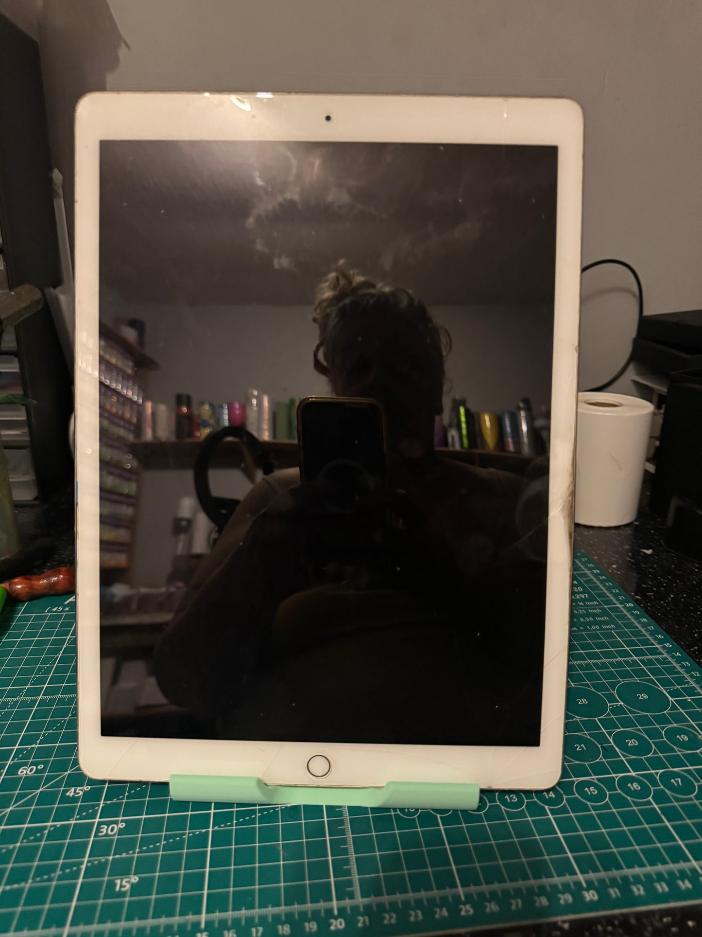 Deckchair Tablet stand