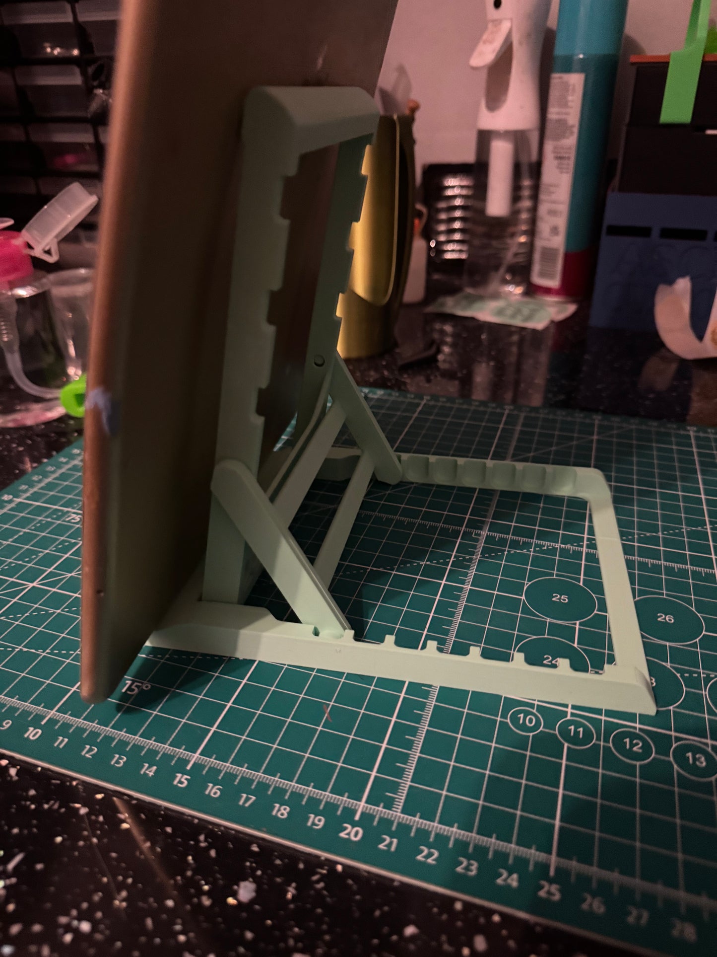 Deckchair Tablet stand